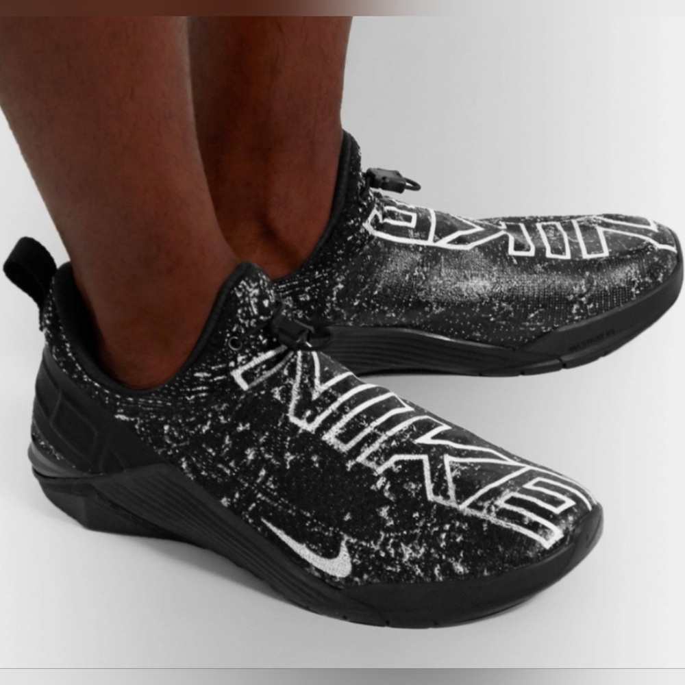 Nike React Metcon Black and White Sneakers Men's Size 8.5 MSRP $150